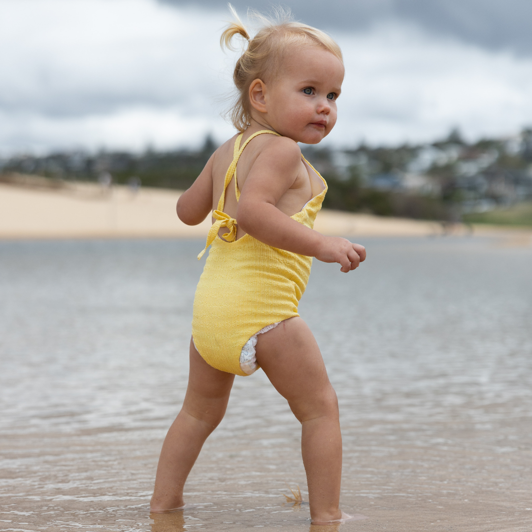 Daisy Crinkle One Piece - Mango