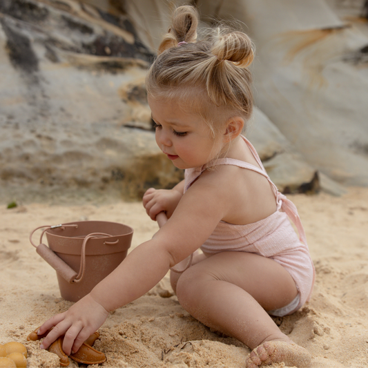 Daisy Crinkle One Piece | Strawberry